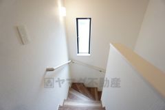 リビング階段は顔を合わせる時間が増えるので、ご家族とのコミュニケーションがとりやすく距離がグッと縮まりそうですね＾＾ 