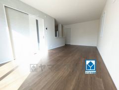 家族が集まる開放的なリビング。思い思いの時間を過ごしたり食事をしたり、素敵な団らんの場になりますね＾＾