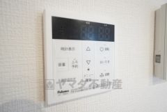 おいだき機能つきなのでお風呂に入る時間が異なるご家庭には嬉しいですね。ボタン一つで快適で便利な生活が＾＾