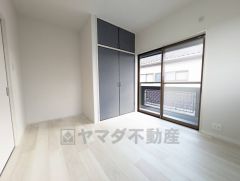 住む人のこだわりを活かす洋室＾＾広めのクローゼットもあり荷物もすっきり片付けられ、ゆとりのある暮らしが出来ます＾＾