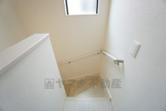 リビング階段は顔を合わせる時間が増えるので、ご家族とのコミュニケーションがとりやすく距離がグッと縮まりそうですね＾＾