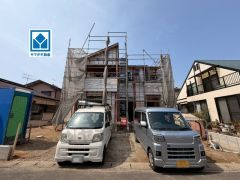 敷地約61坪＾＾JR「弥生が丘」(自転車7分/1.6ｋｍ)。鳥栖ICすぐ。あんくる夢市場(車5分/2.3ｋｍ)。子育て世帯におススメの住環境＾＾