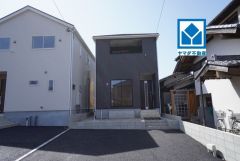 1号棟。4LDK、タタミコーナー＾＾ 洗濯物も沢山干せるインナーバルコニー付き＾＾