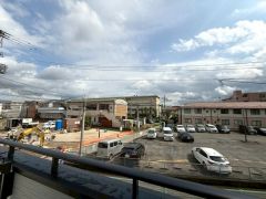 2階バルコニーからの眺望です。回りに高い建物もなく、眺望、陽当たり良好です＾＾