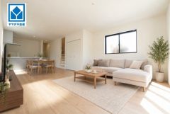 家具はイメージです。家族が集まる開放的なリビング。約23帖の大空間で毎日のお食事が楽しみです。思い思いの時間を過ごしたり、家族みんなで食事をしたり、素敵な団らんの場になりますね＾＾