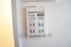 浴室暖房乾燥機には、暖房、乾燥、涼風、換気の4つの機能が付いています。タイマー付きです。換気・雨の日の洗濯も安心です＾＾