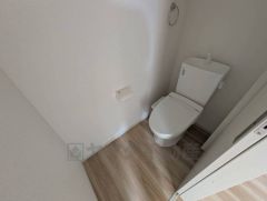 1階2階の2ヶ所にトイレがありますので、忙しい朝にも家族に気を使わず、ゆとりが生まれますね＾＾