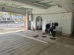 敷地内にバイク置き場を確保＾＾1000円/月で利用でき、通勤・通学や日常の移動にバイクを使う方にも便利です。