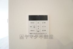 おいだき機能つきなのでお風呂に入る時間が異なるご家庭には嬉しいですね。ボタン一つで快適で便利な生活が＾＾