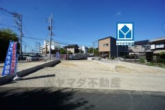 約40坪。建築条件付き土地＾＾平坦、整形地＾＾西鉄バス「皿山一丁目」歩2分。天神博多方面行＾＾快速も停車します＾＾