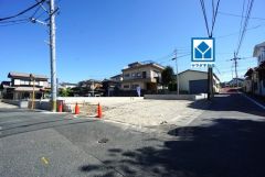 前面道路は東側約4ｍの公道に面しています＾＾