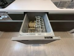 炊事時間を大幅に短縮できる食器洗浄乾燥機付き＾＾