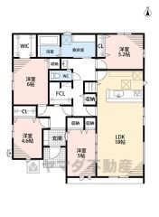 平屋建て4LDKとファミリークローク。南向き。家の中心にファミリークロークを完備。パントリー＆WIC＆全居室収納で充実の収納量＾＾ 洗面・脱衣別設計。ランドリールームにはカウンターあり＾＾
