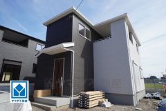 スーパーやコンビニなども近く周辺環境充実。 快適でゆとりのある生活空間で新生活を始めましょう^^