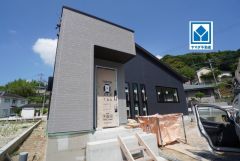 4LDK。広々LDK19.2帖。バックヤードのある平屋住宅＾＾SCL、リネン庫付き＾＾