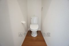 トイレは1階と2階それぞれに設けられています。