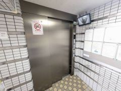 エレベーター完備。