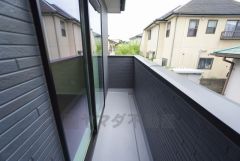 陽当たりの良いバルコニーです。お洗濯やお布団干しはもちろん、日光浴スペースにも＾＾足元は防水工事施工済です。