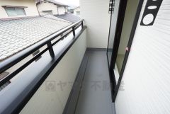 陽当たりの良いバルコニーです。