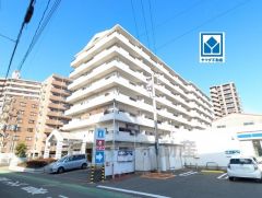 吉塚小(歩5分)＆吉塚中(歩2分)。角部屋＾＾R7年10月リフォーム完了済＾＾西鉄バス「道頓堀」歩2分。周辺環境充実しています＾＾