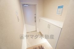 ご家族の靴をスッキリと片付けられるシューズボックス付きの玄関です＾＾スッキリと片付いた玄関は気持ちがいいです。 