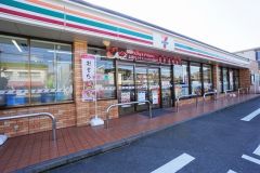 セブンイレブン　那珂川片縄5丁目店