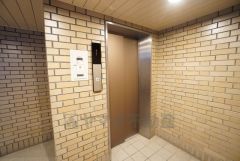 エレベーター付き。荷物が多い時も安心です＾＾