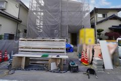 カースペースは並列2台分を確保＾＾マイカー用に、お客さま用に、余裕を持ってご利用いただけます。