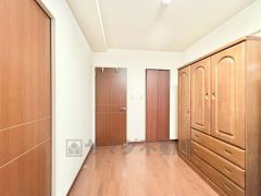 7帖の北側洋室。洋室から直接脱衣所・浴室へ行くことができます。 ウォークインクローゼット付きなので、毎日のコーディネートが楽しくなりそうですね＾＾ 