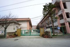 東若久小学校