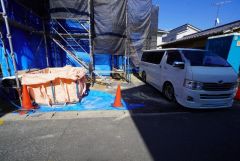 駐車スペースはゆとりある2台分を確保。マイカー用に、お客さま用に、余裕を持ってご利用いただけます。