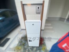 モニター付きインターホンなので来訪者の顔が見えて安心ですね＾＾