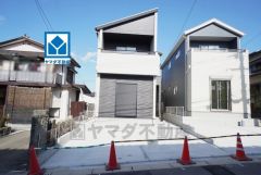 西鉄バス「皿山四丁目」歩3分。天神博多方面行きが数分おきに停車します＾＾歩5分圏に西鉄ストア、セブンあり＾＾