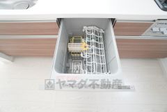 炊事時間を大幅に短縮できる食器洗浄乾燥機付き＾＾食器を洗う手間が減るので家族とのコミュニケーションの時間や自分の時間が増えますね。