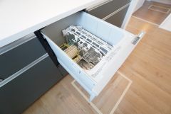炊事時間を大幅に短縮できる食器洗浄乾燥機付き＾＾食器を洗う手間が減るので家族とのコミュニケーションの時間や自分の時間が増えますね。