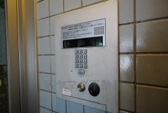 オートロック。