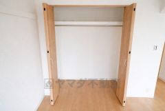 リビングには大容量の収納が設けられています。物が沢山集まりがちなリビングに収納スペースがあると便利ですね＾＾ 