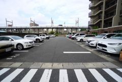 敷地内に駐車場あります＾＾空き状況は管理会社へ要確認。