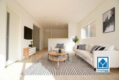 家族が集まる開放的なリビング。思い思いの時間を過ごしたり食事をしたり、素敵な団らんの場になりますね。家具はCGによるイメージです。