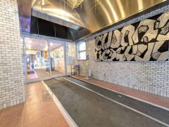 全居室収納スペース付き＾＾使用頻度が少ないものは枕棚の上に、足元には3段ボックスを置いて、フル活用できますね＾＾ 