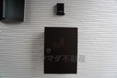 インターホン＆郵便受けです。