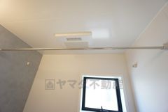 浴室暖房乾燥機付きなので梅雨時期などのお洗濯に便利ですね＾＾