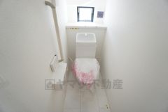 トイレは1階と2階それぞれに設けられています。