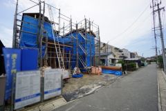 前面道路は北東側約4ｍの公道に面しています＾＾ 