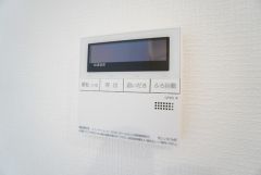 おいだき機能つきなのでお風呂に入る時間が異なるご家庭には嬉しいですね。ボタン一つで快適で便利な生活が＾＾