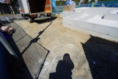 駐車スペースはゆとりある3台分を確保。マイカー用に、お客さま用に、余裕を持ってご利用いただけます＾＾