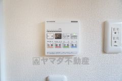 浴室暖房乾燥機には、暖房、乾燥、涼風、換気の4つの機能が付いています。タイマー付きです。換気・雨の日の洗濯も安心です＾＾