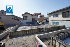 西鉄バス「金隈」停歩5分。博多・空港・JR南福岡など多方面行き＾＾駐車スペースは縦列3台分を確保＾＾