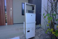 不在時にありがたい宅配BOX。再配達の手間が省けますね。ネットショッピングをよく利用される方は重宝しますね＾＾