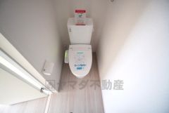 ウォシュレット、暖房便座など、使い勝手のよい高機能トイレです。